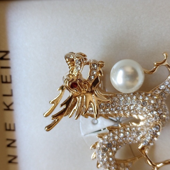 NIB Anne Klein Pave' Encrusted Dragon Pin Gift Box Ruby Eye Faux Pearl - Picture 2 of 7